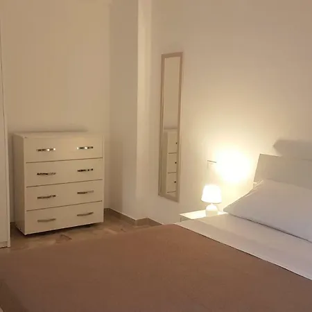 Clambe Apartment